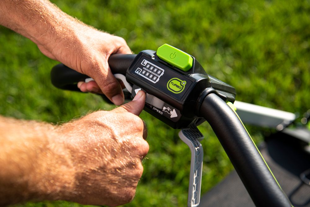 Аккумуляторная самоходная газонокосилка Greenworks GD40LM48SPK4, 2517407UB.40v, 48 см, АКБ 4 А·ч и ЗУ