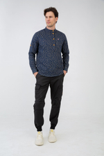 Рубашка-косоворотка Варгградъ мужская тёмно-синяя «Шишки-веточки»
