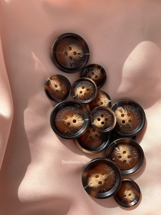 Пуговицы ДГ коричневые на прокол