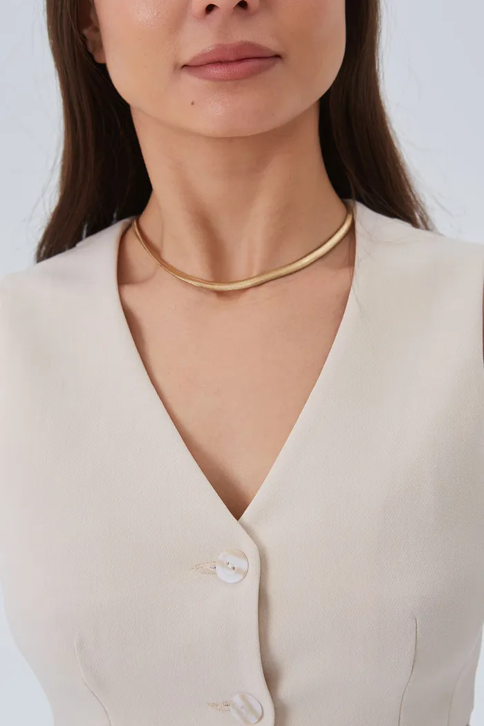 Жилет костюмный бежевого цвета