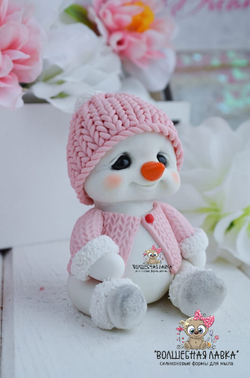 Силиконовая форма Снеговичок в шапке и кофте