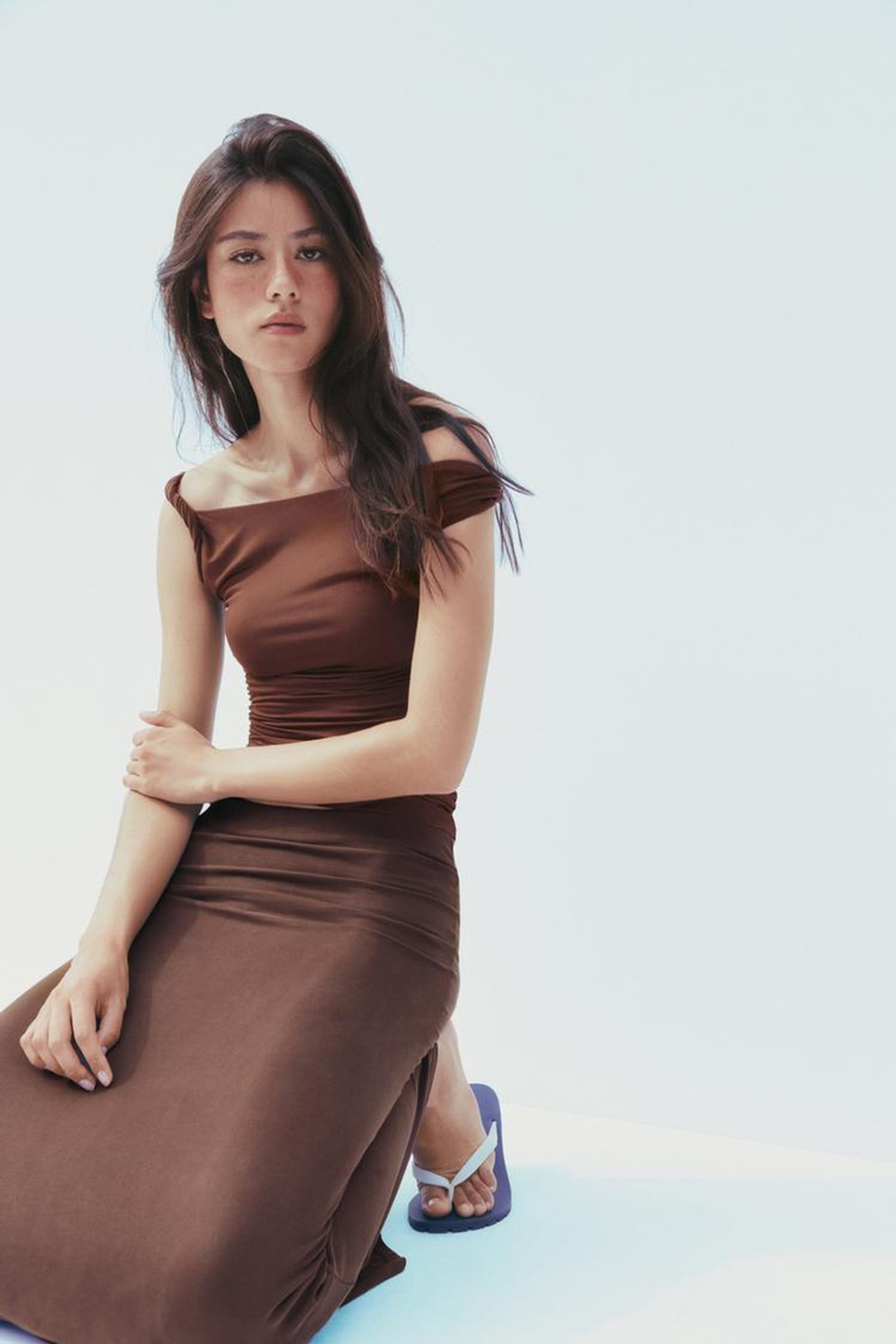 ZARA ТОП С КРУЧЕНЫМИ БРЕТЕЛЯМИ, ШОКОЛАДНЫЙ