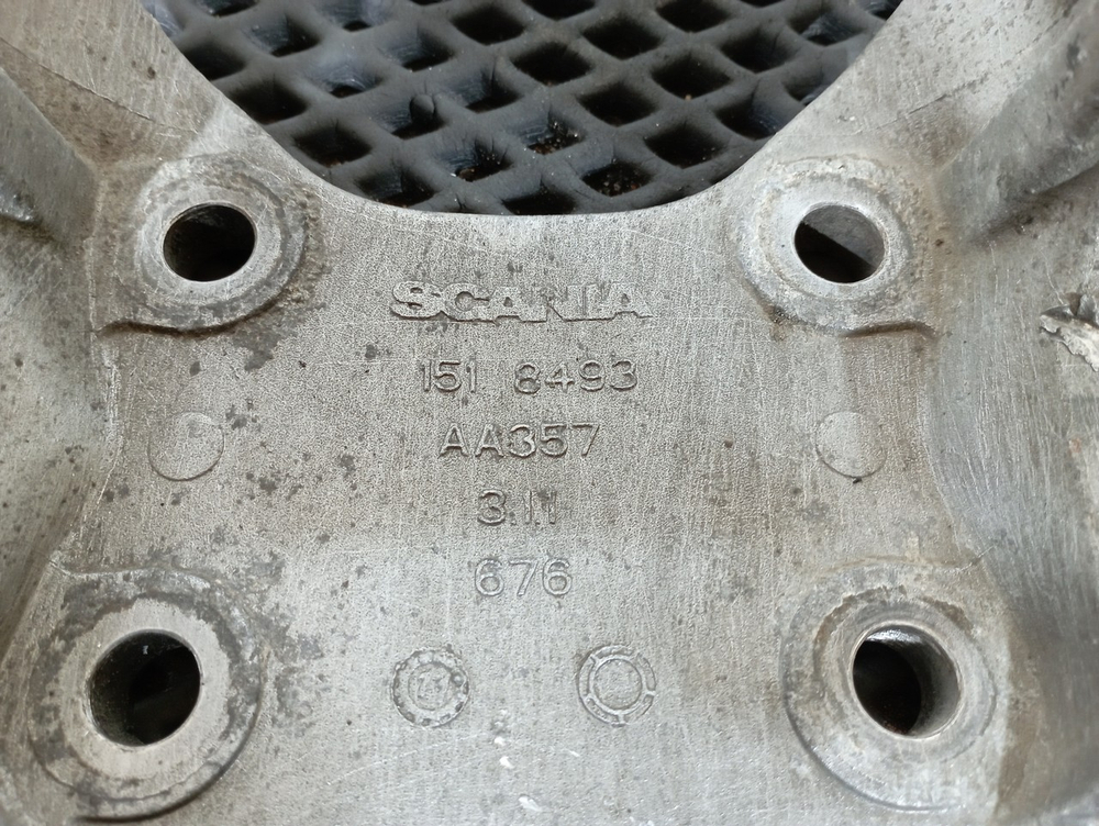 Кронштейн амортизатора