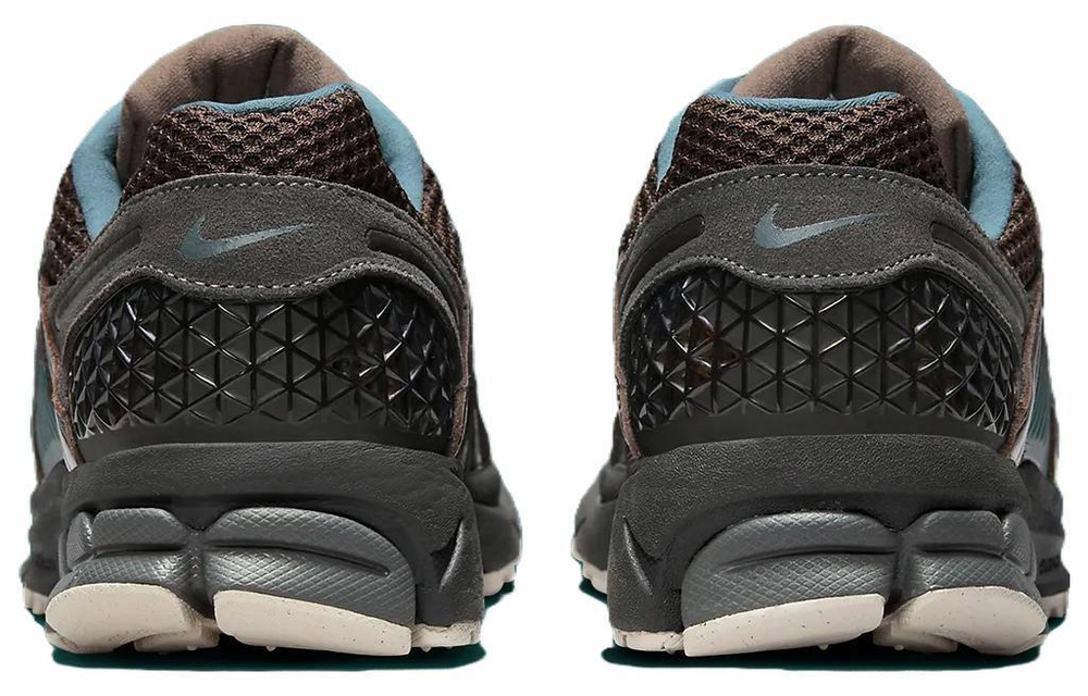 Кроссовки Nike Air Zoom Vomero 5