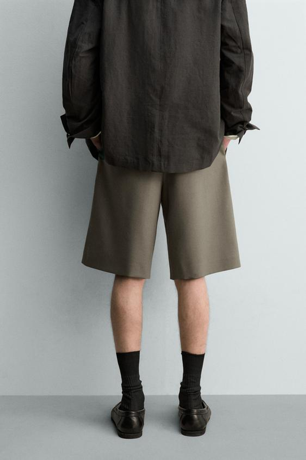 ZARA ШОРТЫ ИЗ 100% ШЕРСТИ С ЗАЩИПАМИ, МЯГКИЙ ЗЕЛЕНЫЙ