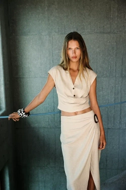 ZARA ТОП ИЗ СМЕСОВОГО ЛЬНА СО СБОРКАМИ, СВЕТЛО-БЕЖЕВЫЙ