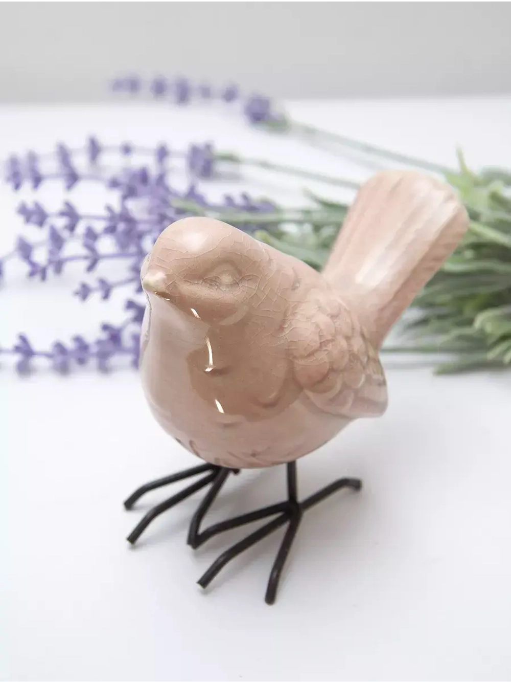 Статуэтки для интерьера на полку