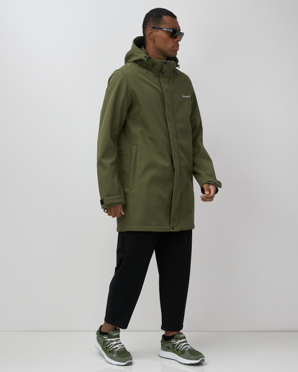 Парка спортивная мужская с капюшоном softshell цвета хаки 9565Kh