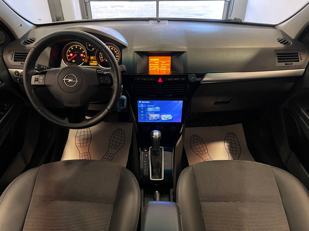 Opel Astra Family, 2012 год