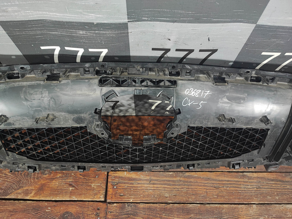 Решетка радиатора Mazda CX-5 2 (KF) 17-21 Б/У Оригинал KB8B50712