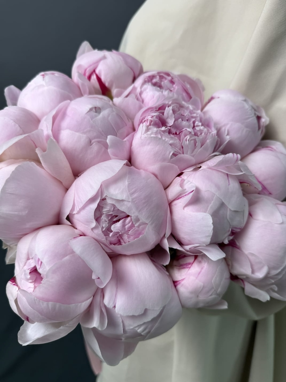 Букет из 15 пионов «Розовое счастье»