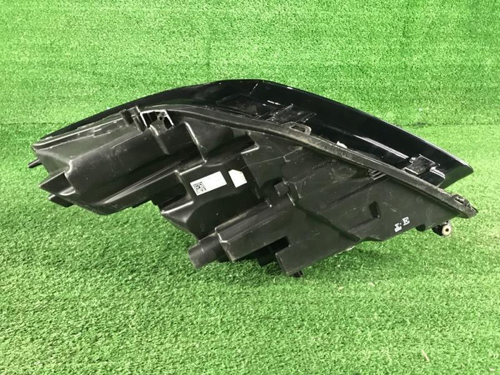 Фара правая Jaguar E-PACE (2017-2021) LED