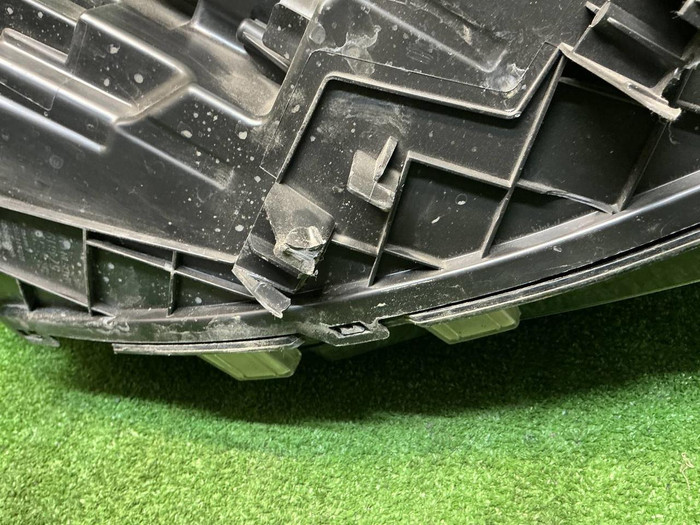 Битая Фара левая Geely Emgrand 2 (2021-н.в.) LED