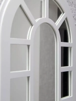 Зеркало настенное с полкой