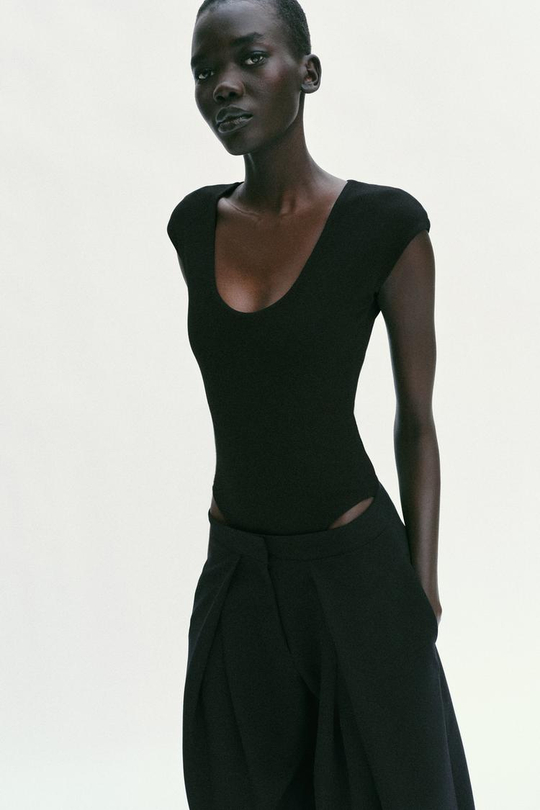 ZARA БОДИ С КРУГЛЫМ ВЫРЕЗОМ, ЧЕРНЫЙ