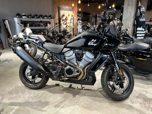 Pan America 1250 (Black)