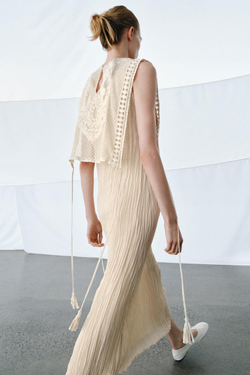 ZARA ПЛАТЬЕ С КОМБИНИРОВАННОЙ СЪЕМНОЙ НАКИДКОЙ — ZW COLLECTION, ЭКРЮ