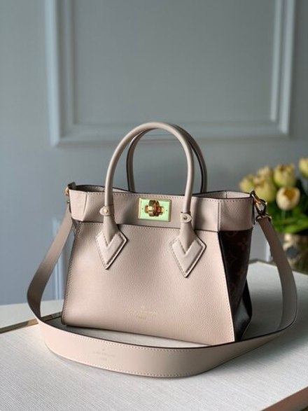 Louis Vuitton On My Side PM