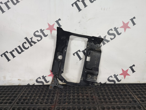 Кронштейн фары правой