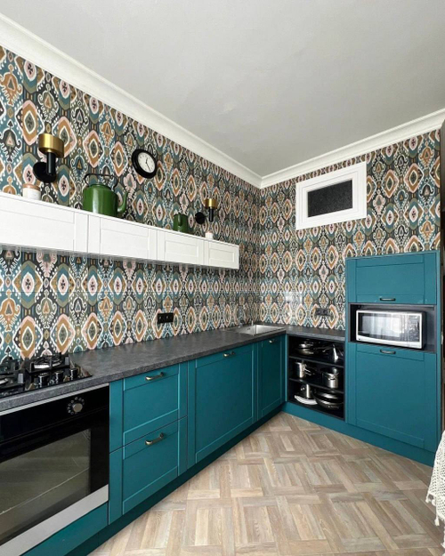 Классическая кухня с немецкой фурнитурой и фасадами Egger