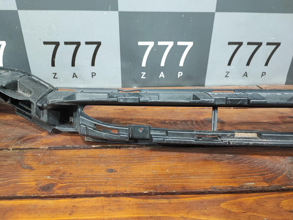 Кронштейн переднего бампера Mercedes E (W213) 16-20 Б/У Оригинал A2138851265