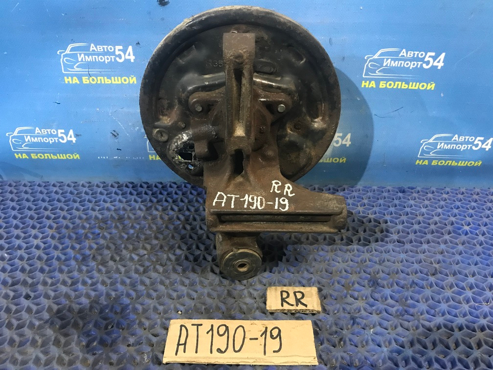 Ступица задняя правая TOYOTA CARINA E 1996