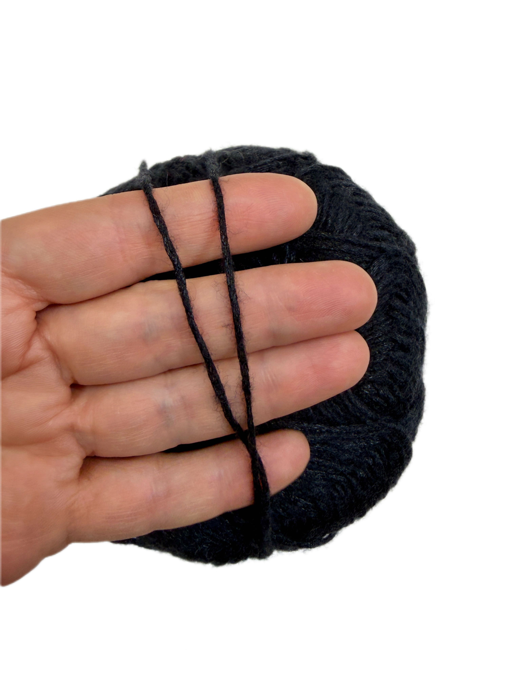 Пряжа оn Katia (Испания )Kiss 50% шерсть мериноса 50% полиамид 1 моток (50г-250м ) цв 63 (черный)