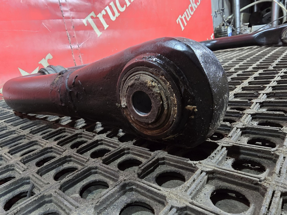 Стабилизатор задний 2023г