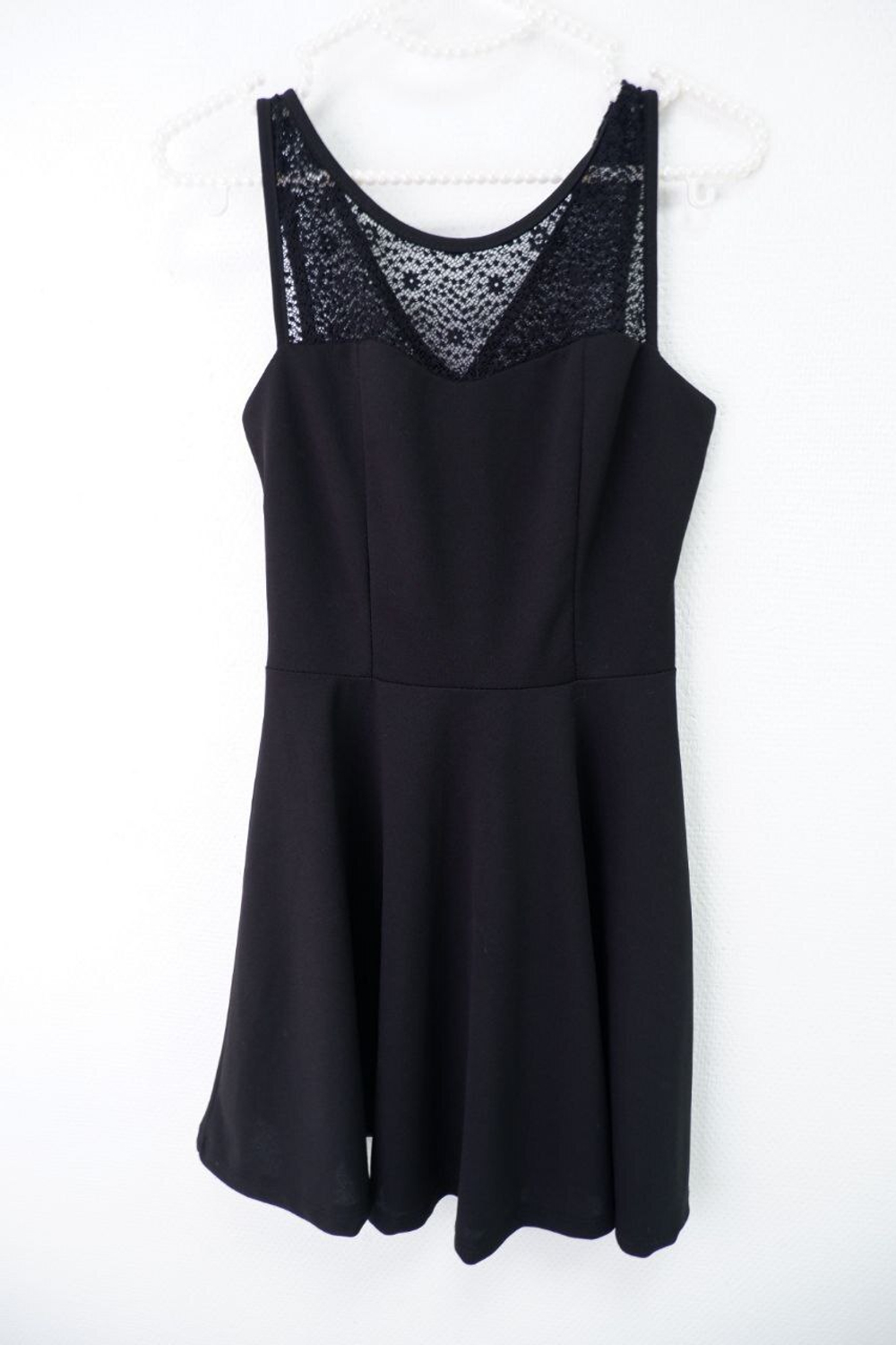 Платье с ажуром 40 размер