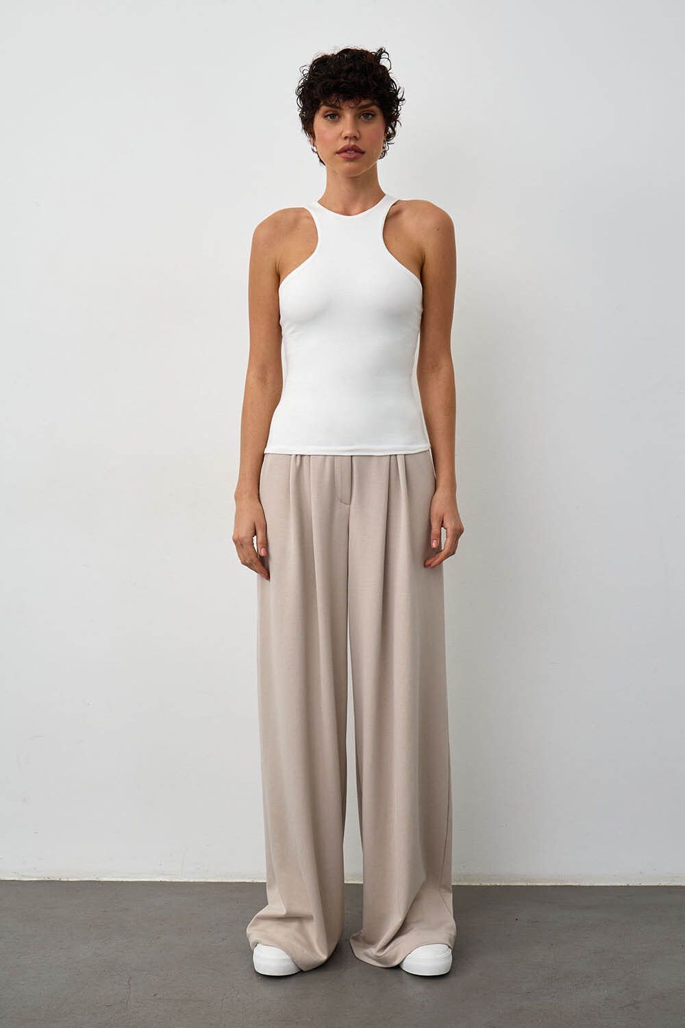 Майка из хлопка кремового цвета