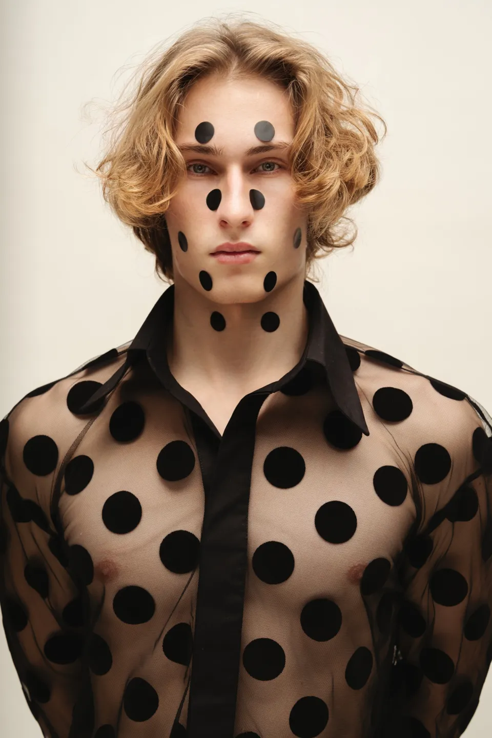 Черная рубашка 