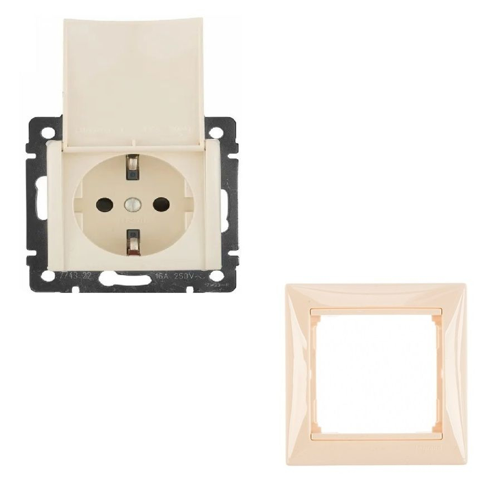 Legrand розетка 4322 с рамкой 1 с/к