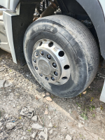 Shacman (Shaanxi) SX* 4x2 Седельный тягач SX4188YV481TL (Газ, 12,5 л, 419 л.с., МТ)