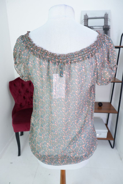 Блузка NAFNAF с милейшими цветочками 46 размер