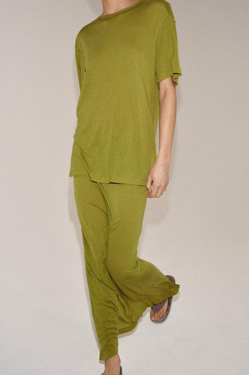 ZARA ДЛИННАЯ СТРУЯЩАЯСЯ ЮБКА, НЕОНОВО-ЛАЙМОВЫЙ