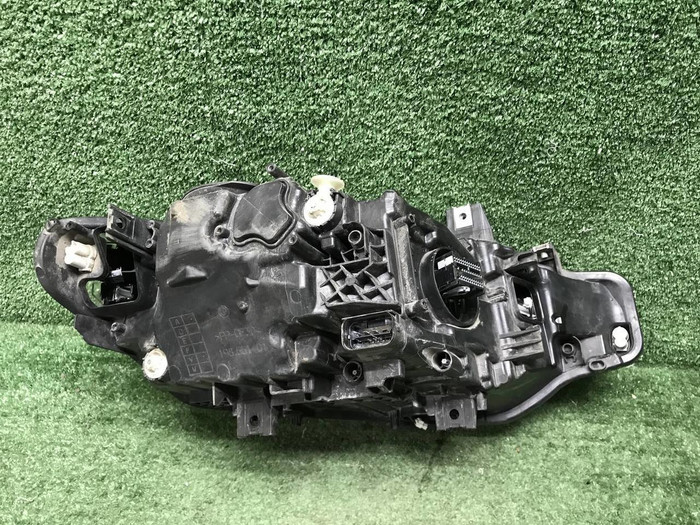 Фара левая BMW 3er F30 (2015-2020) LED