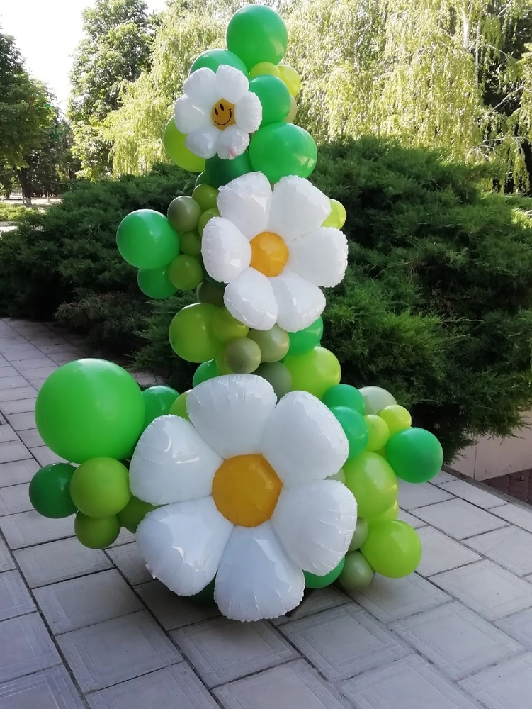 Стойка с Ромашками из шаров