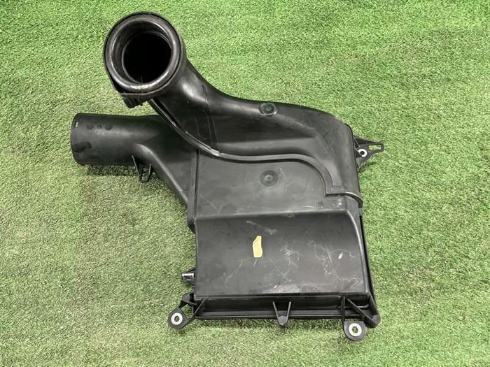 Корпус воздушного фильтра Mercedes S C217 (2013-2020)