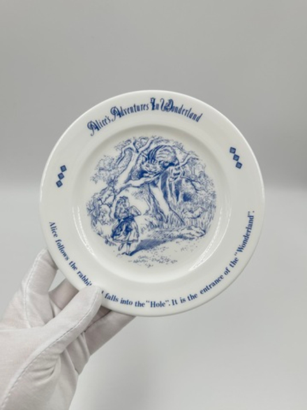 Тарелка Алиса в Стране Чудес Yamaka
