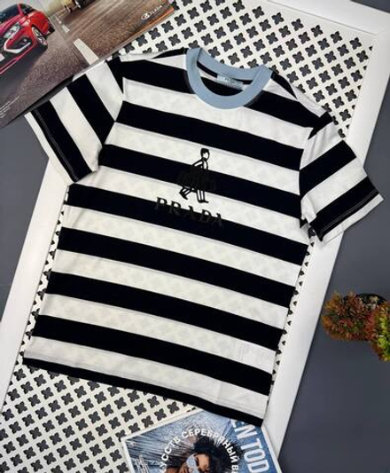 Футболка Prada