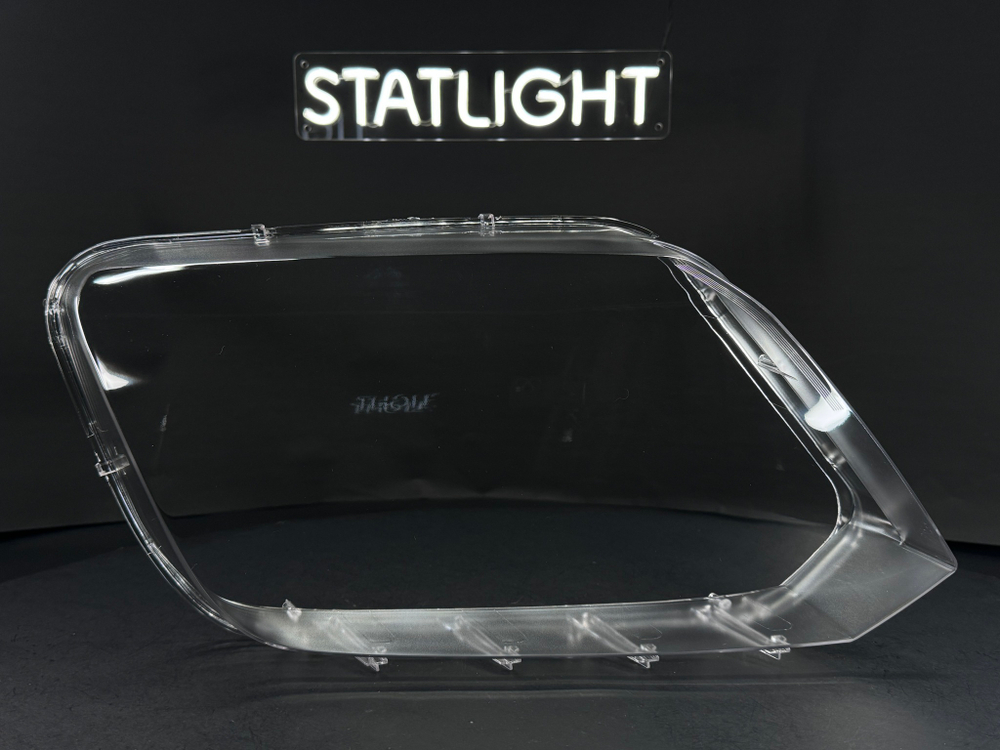 Правое стекло Volkswagen Amarok 2010-2016