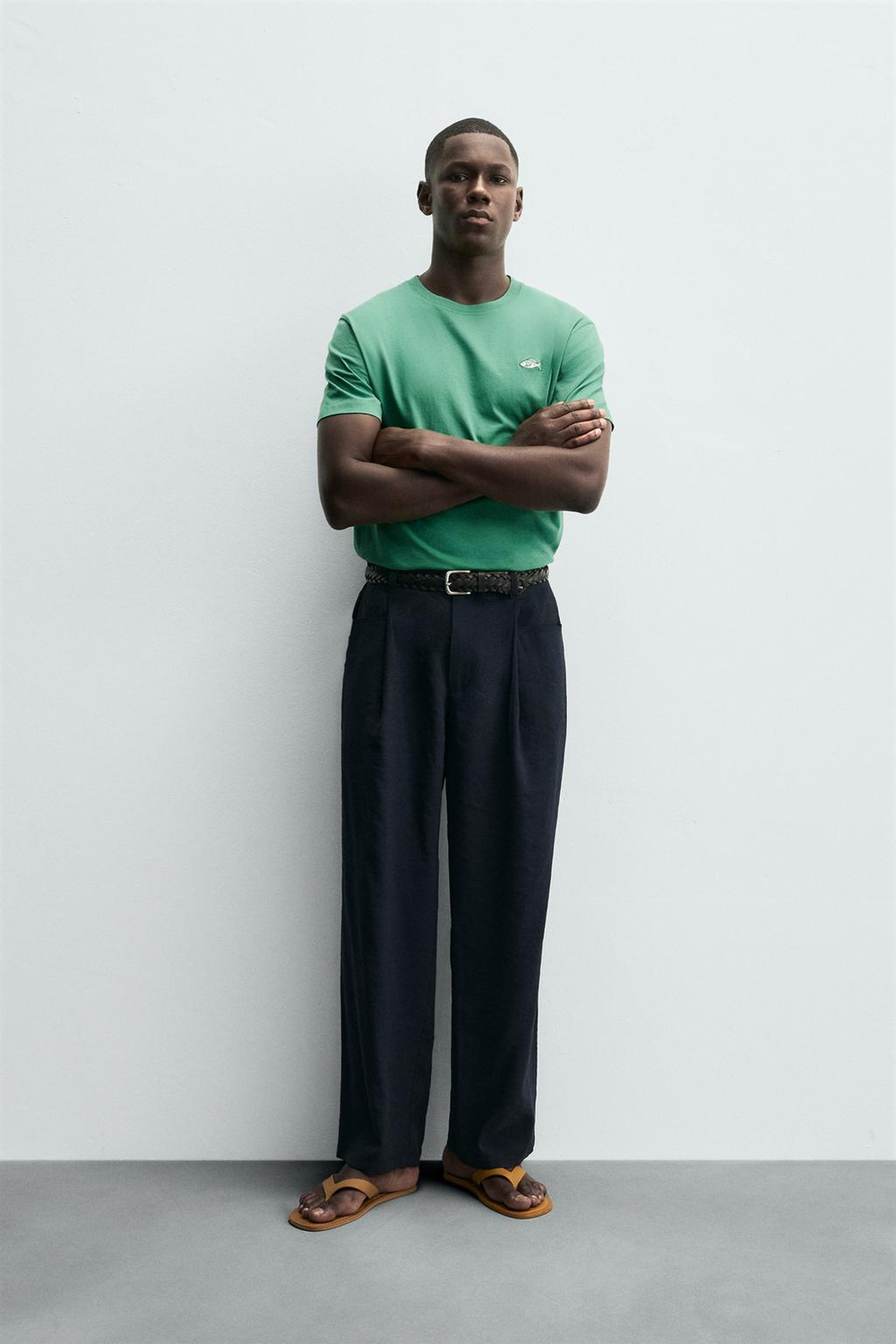 ZARA ФУТБОЛКА С ВЫШИВКОЙ, ЗЕЛЕНЫЙ