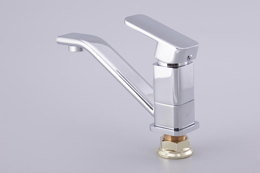 Смеситель для раковины Oute T17 T1703DB