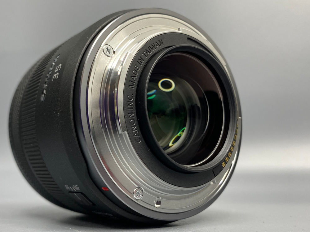 Canon RF 35mm 1.8 Macro IS STM
