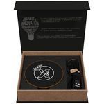 Зарядная станция для беспроводной зарядки SCX.design W13, изготовленная из дерева