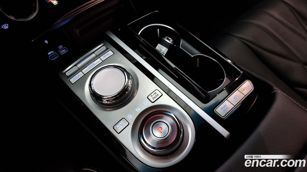 Genesis G80 (RG3) Бензин 2.5 Turbo AWD (11.2022)