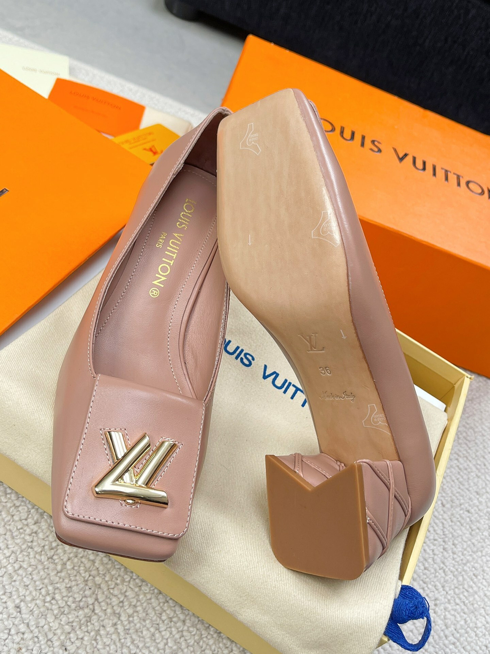 Louis Vuitton Shake Pump