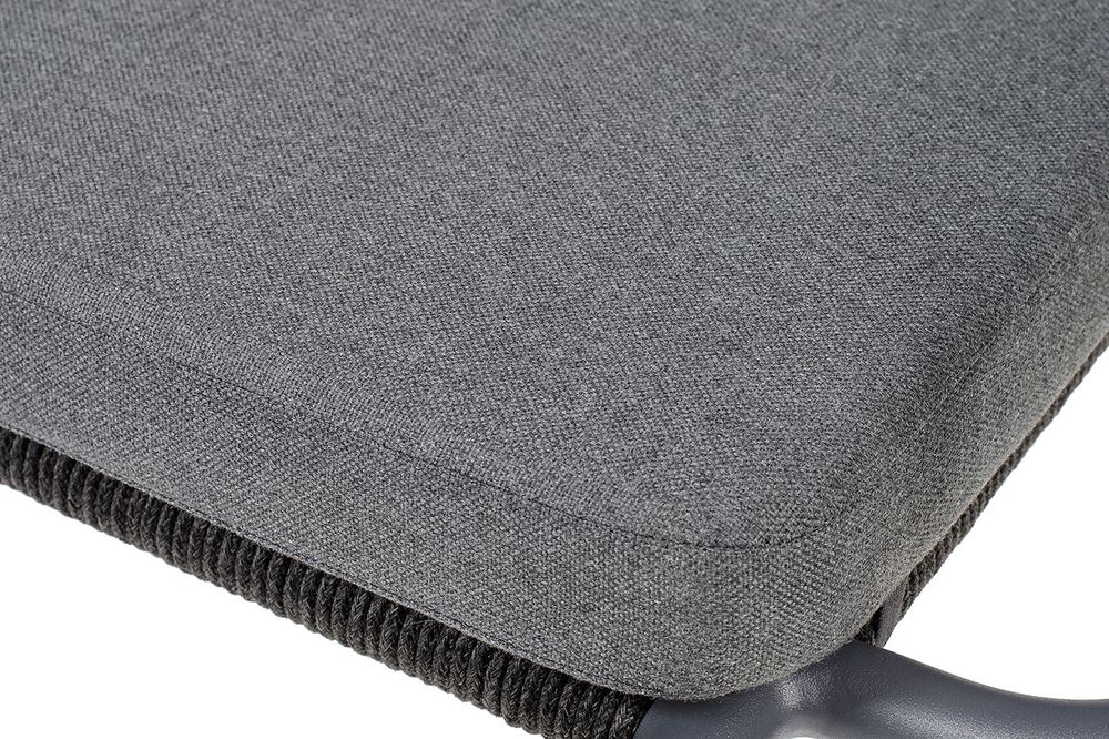 "Нуар" стул плетеный из роупа, каркас алюминий темно-серый (RAL7024) муар, роуп темно-серый круглый, ткань темно-серая 027