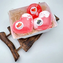 Набор бомбочек "Сердце клубника XL, сердце ежевика XL + мыло клубника"