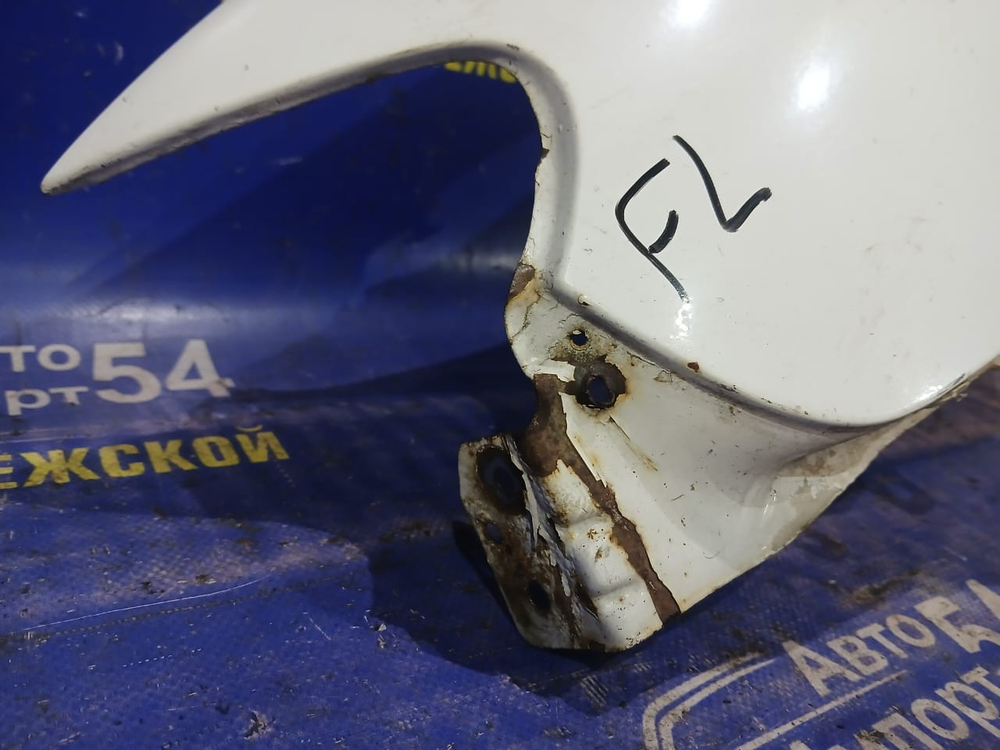 Крыло переднее левое MAZDA FAMILIA 2001